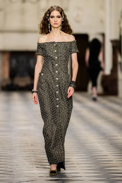Look 52